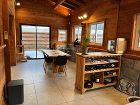 Commerce - Vallouise - LOCAL ARTISANAL + HABITATION MAISON T4