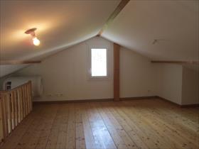 Appartment/Flat - LA TOUR DU PIN - LA TOUR DU PIN T2 indépendant