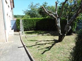 Appartement - SAINT CLAIR DE LA TOUR - SAINT CLAIR DE LA TOUR Rez-de-jardin
