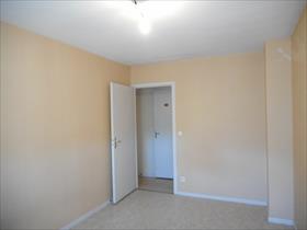 Appartement - SAINT CLAIR DE LA TOUR - SAINT CLAIR DE LA TOUR Rez-de-jardin