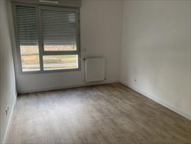 Appartment/Flat - BOURGOIN JALLIEU - BOURGOIN plein centre