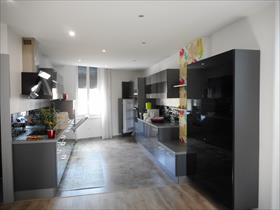 Appartement - LA TOUR DU PIN - LA TOUR DU PIN Grand T3 avec terrasse