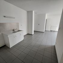 Appartment/Flat - MORESTEL - Réf.18M Appartement T3, centre Morestel
