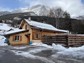 Commerce - Vallouise - LOCAL ARTISANAL + HABITATION MAISON T4